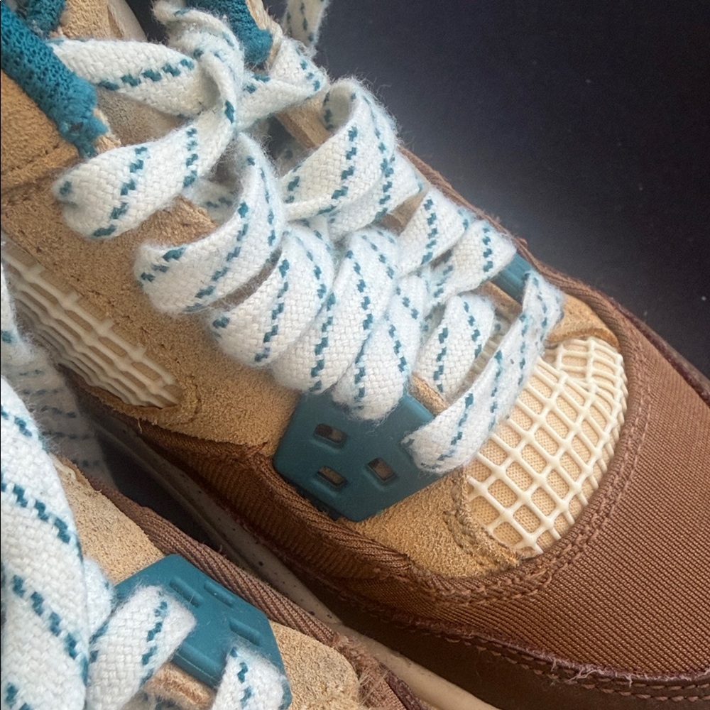 Jordan 4 Retro Cacao Wow Kids Sneakers in Teal and Tan